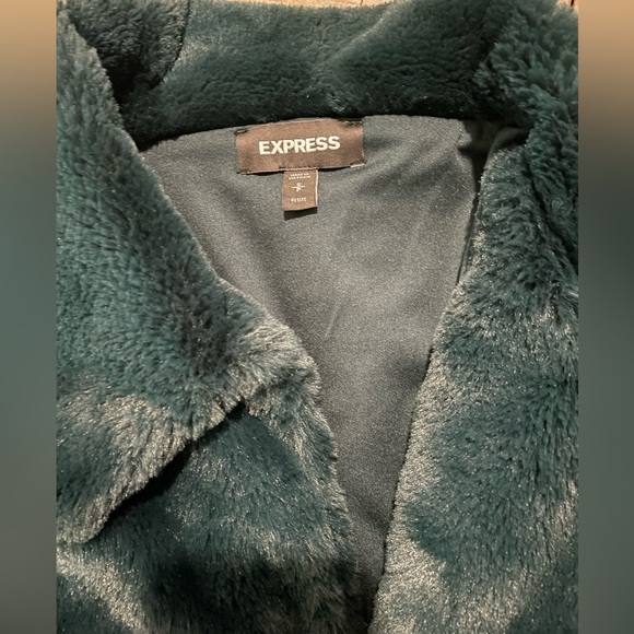 Express Faux Fur Coat - Picture 4 of 9
